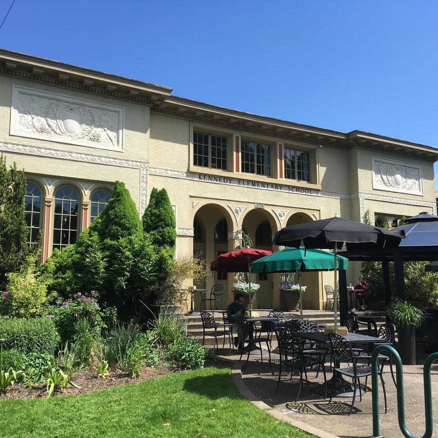 Hotel Mcmenamins Kennedy School Portland Zewnętrze zdjęcie